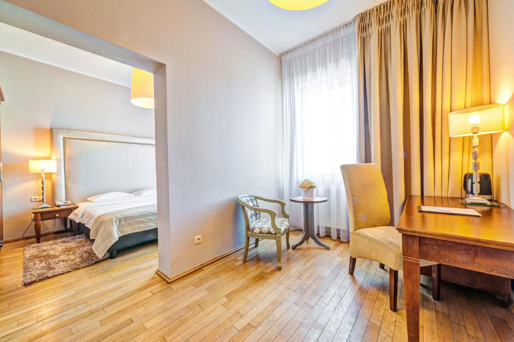 Superior Double Room,1212111922:JPEG